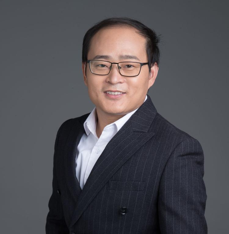 以独创技术引领税务服务未来——鲸算盘集团技术总监李坤谈技术创新与团队力量