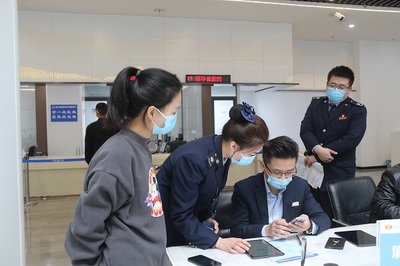 梁山县“税扬红帆”活动 税费知识宣讲与体验服务新篇章